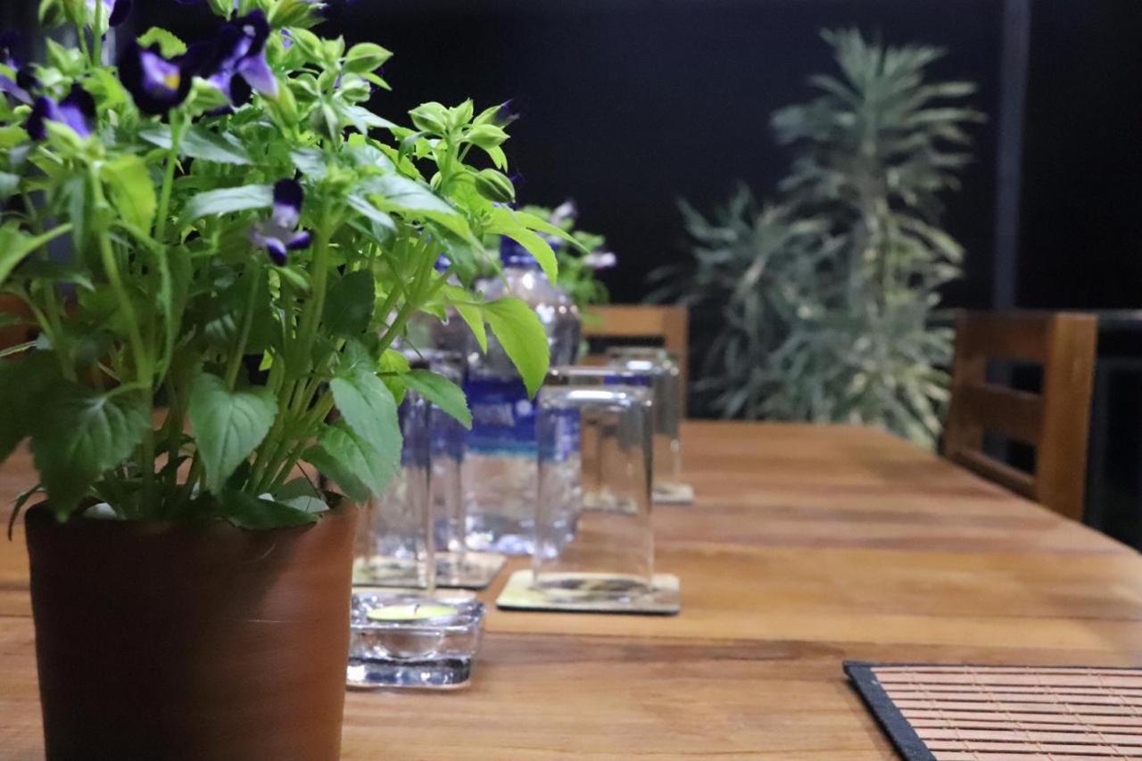 נגומבו Ryan Residence & Restaurant מראה חיצוני תמונה