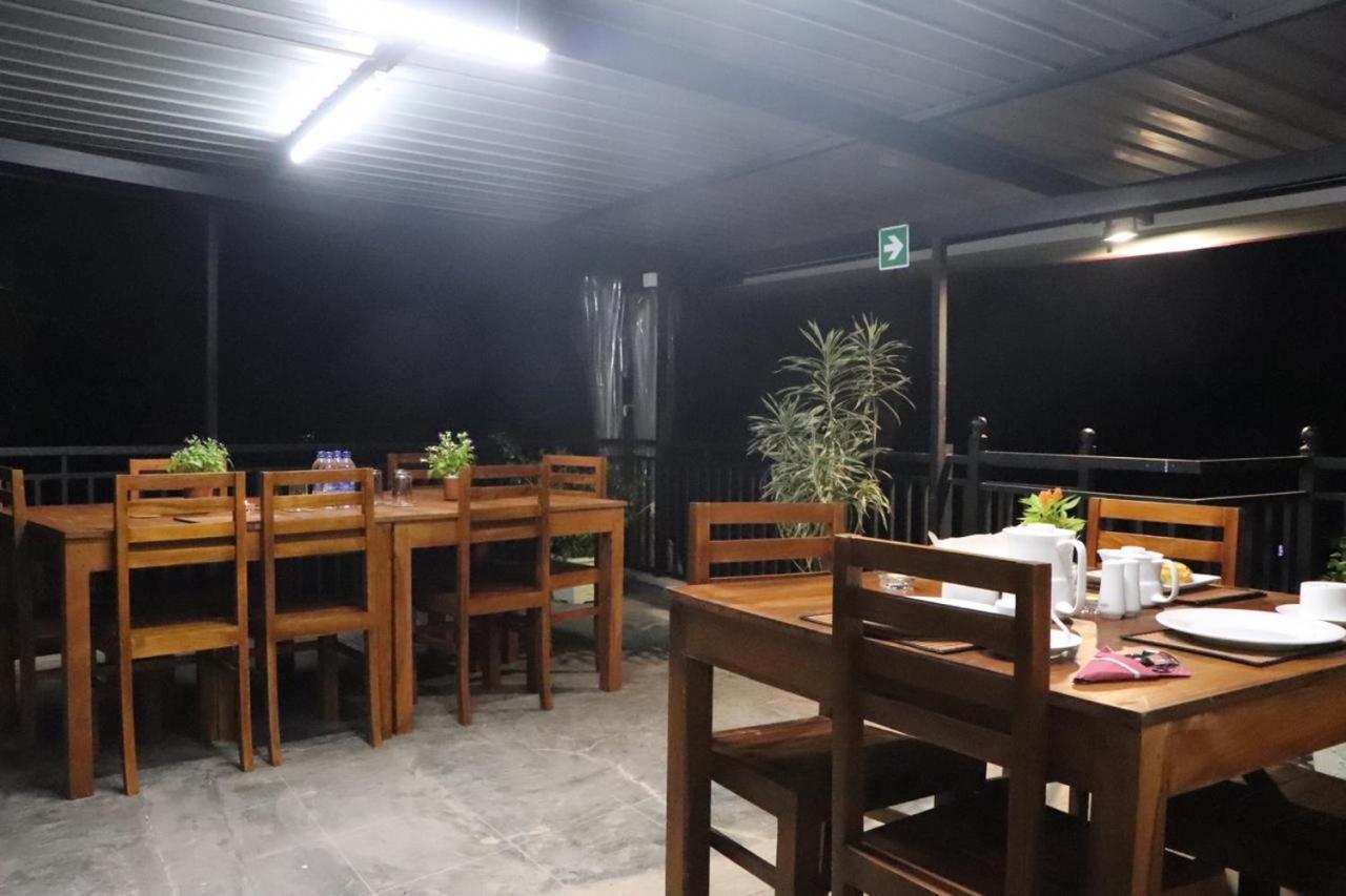 נגומבו Ryan Residence & Restaurant מראה חיצוני תמונה