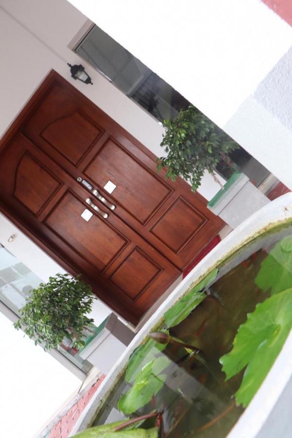 נגומבו Ryan Residence & Restaurant מראה חיצוני תמונה
