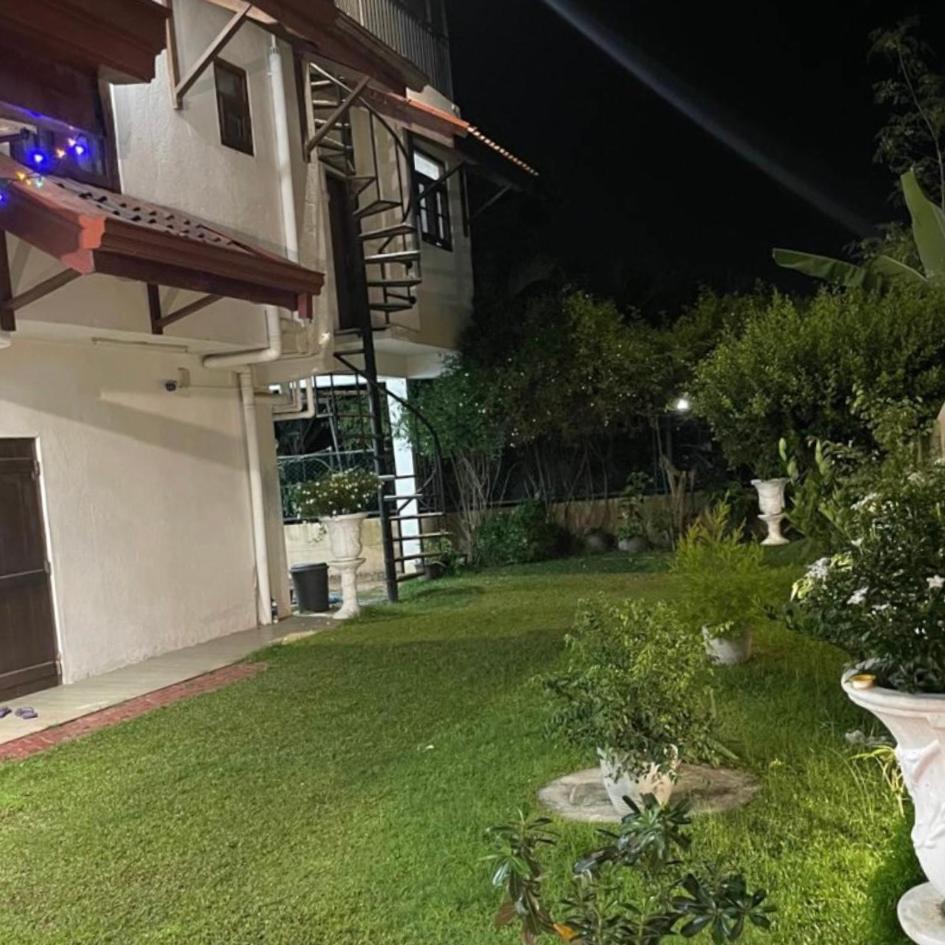 נגומבו Ryan Residence & Restaurant מראה חיצוני תמונה